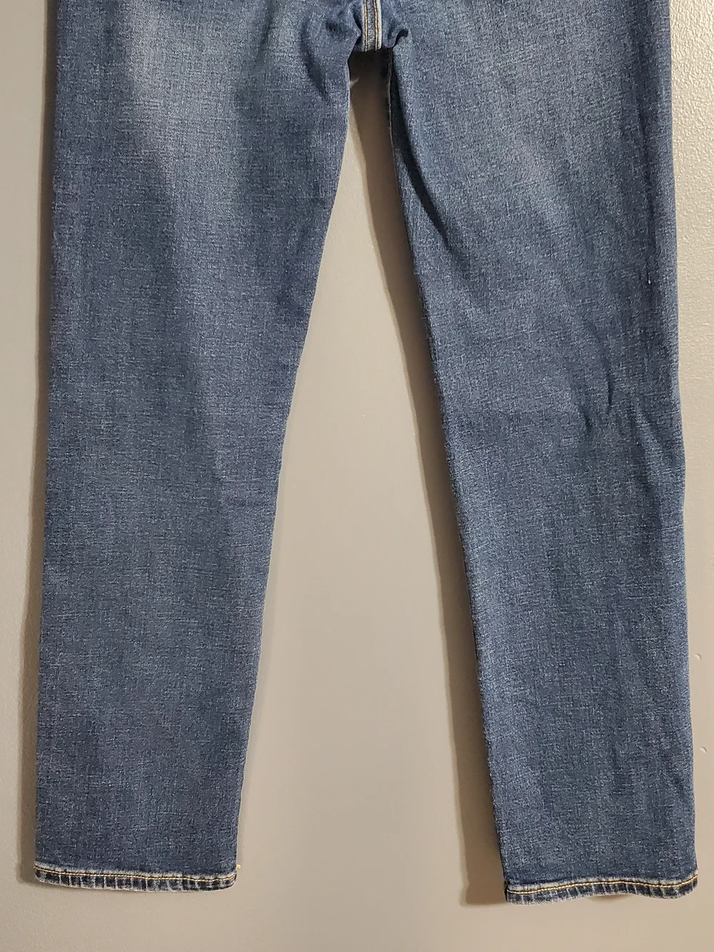 Old Navy Boys Plus Slim Straight Jeans in Distressed Light Blue Husky Size 12